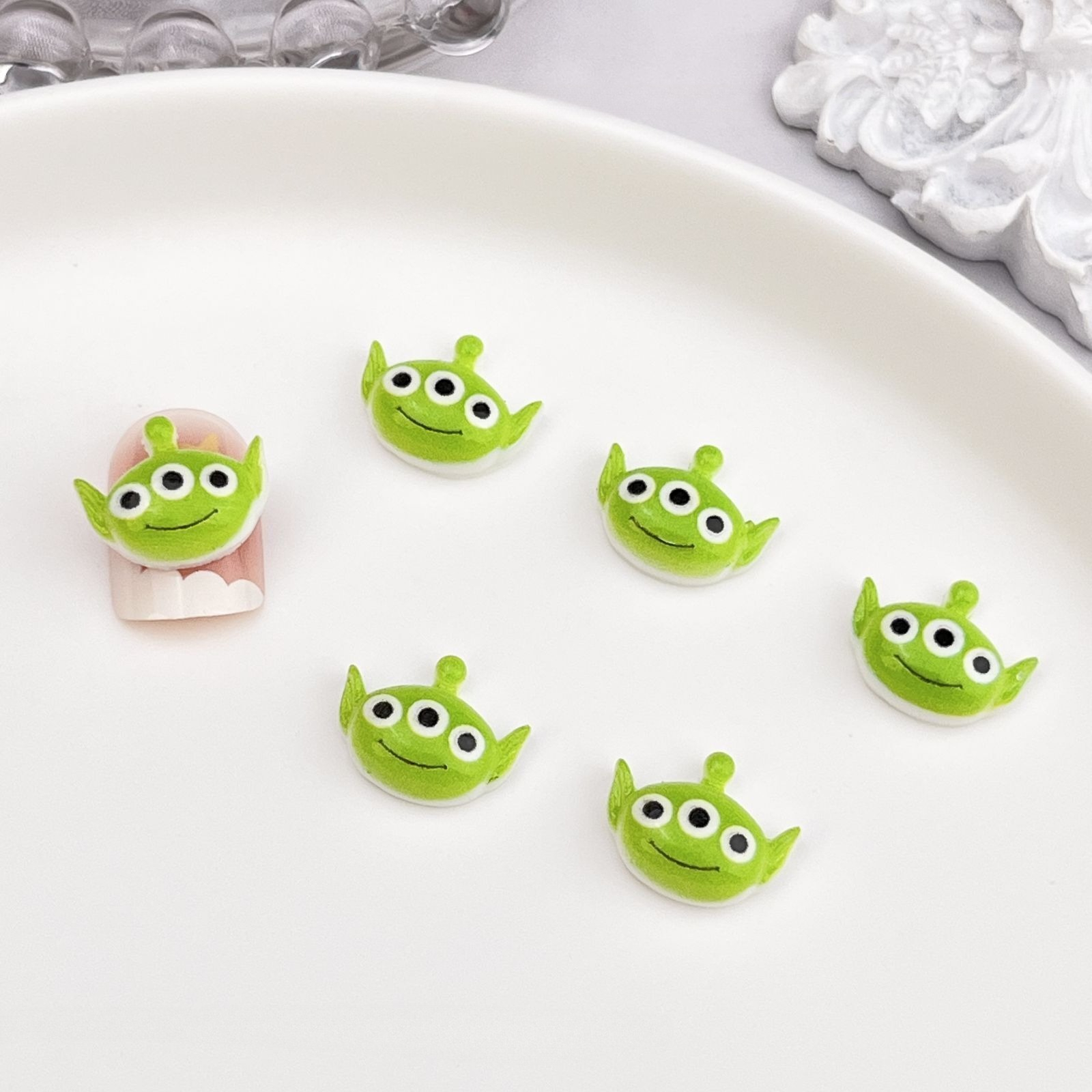 20pcs Alien Resin ornaments, n - Art Craft Disney のレビューと価格