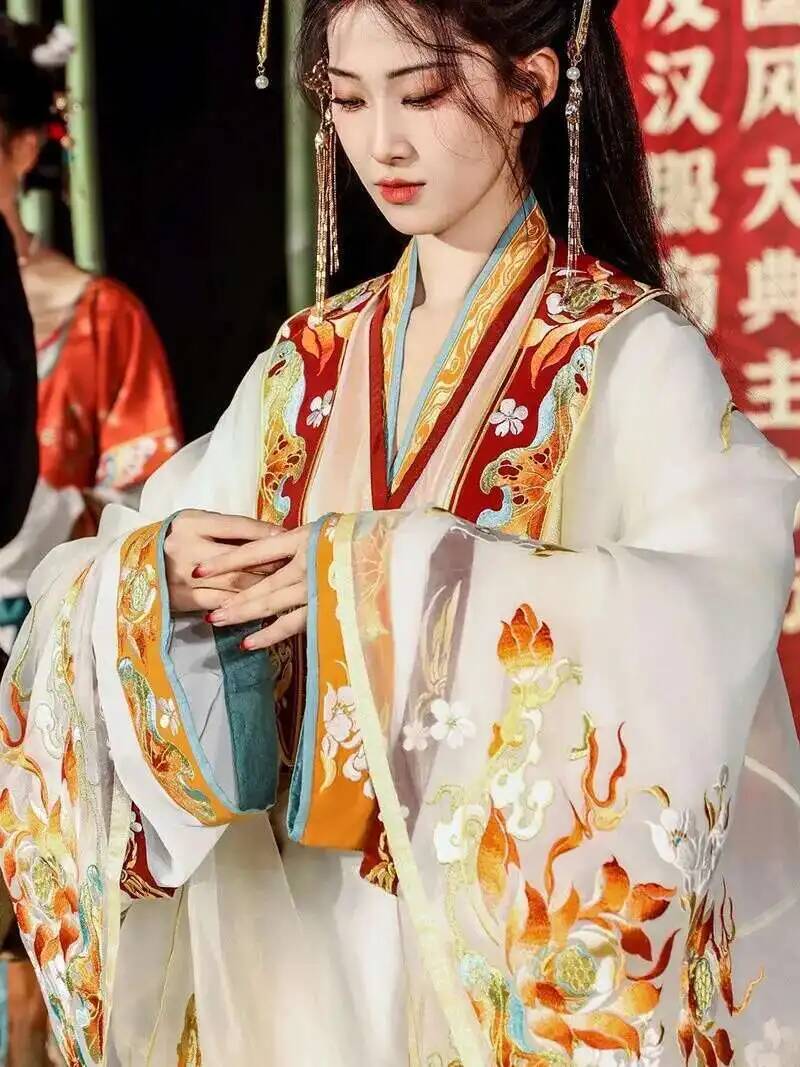 Ming Dynasty Hanfu Embroidery  - Art Craft Materials のレビューと価格